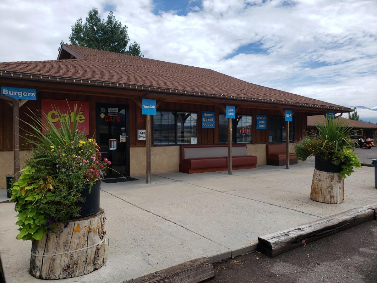 Butch Cassidy'S Hideout Motel Circleville Exterior photo